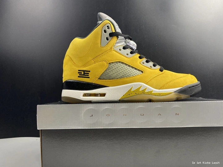  454783-701 Jordan Tokyo  Air 1115